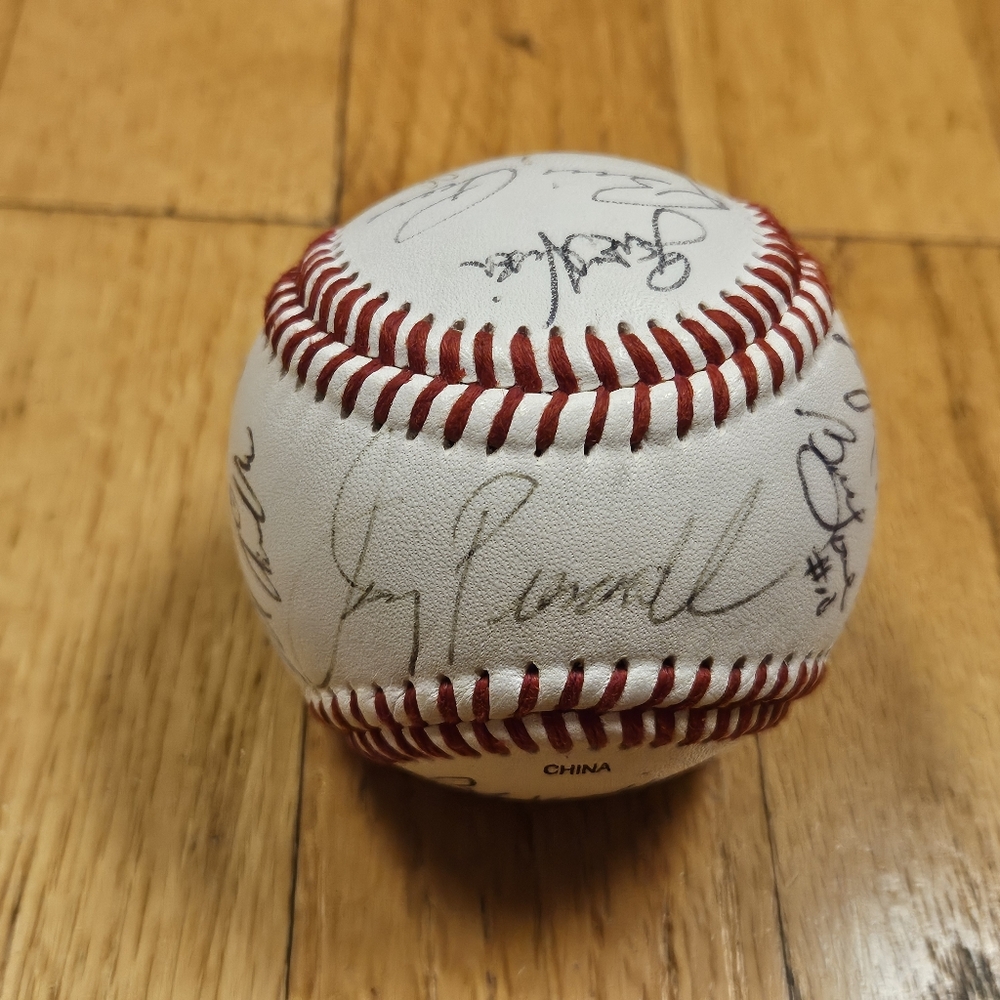 MLB Signed Baseball - Picture 5 of 5